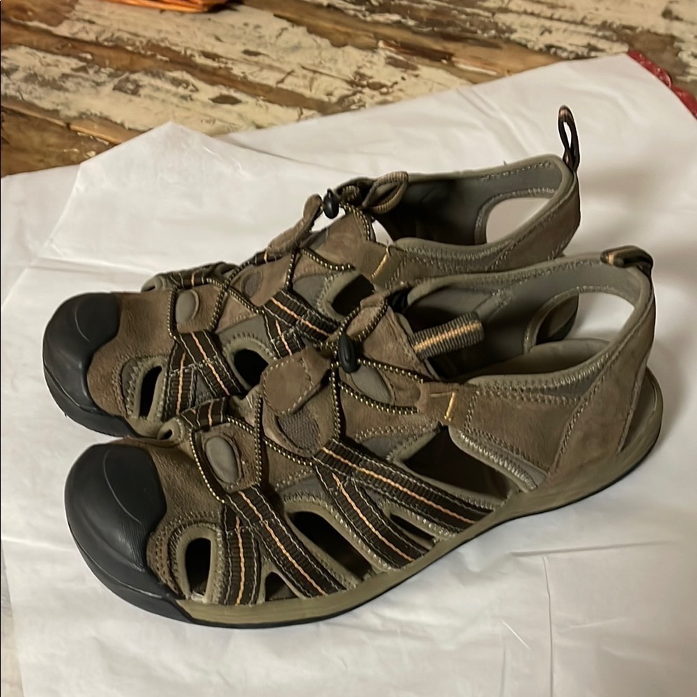 Croft & Barrow Brown Sport Sandals with Adjustable Straps - Picture 8 of 8